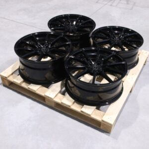 Set of CVR4 20x8,5 ET35 + 20x9,5 ET28 5x120 Gloss Black
