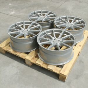 Set of CVR4 20x9 ET20 5x112 Gloss Silver