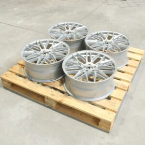 Set of JR28 18x7,5 ET30 + ET35 5x100 Gloss Silver