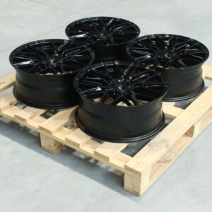 Set of JR28 18x7,5 ET33 4x100 Gloss Black
