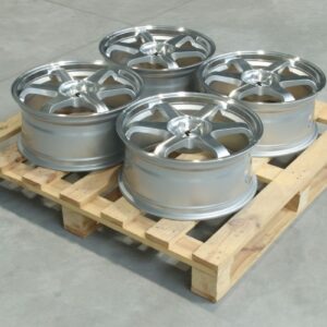 Set of JR3 18x8 ET40 5x114,3 Silver Machined