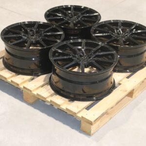 Set of CVR4 19x8,5 ET45 5x114,3 Gloss Black
