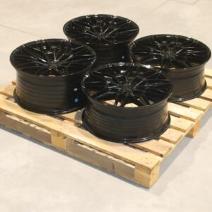 Set of CVR6 19x8 ET26 + 19x9 ET40 5x112 Platinum Black