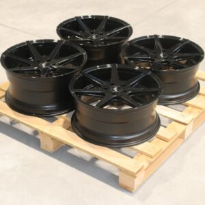 Set of JR20 19x8,5 ET25 + 19x9,5 ET35 5x114,3 Gloss Black