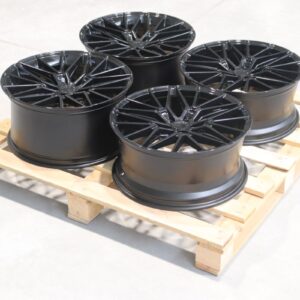 Set of JR38 19x8,5 ET40 + 19x9,5 ET45 5x114,3 Gloss Black