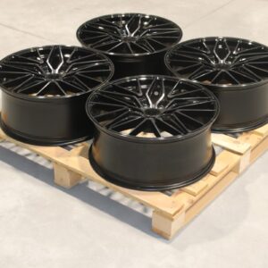 Set of JR38 21x9 ET35 5x114,3 Black Brushed w/Tinted Face