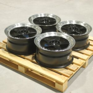 Set of JR6 18x8,5 ET22 5x114,3/120 Gloss Black w/Machined Lip
